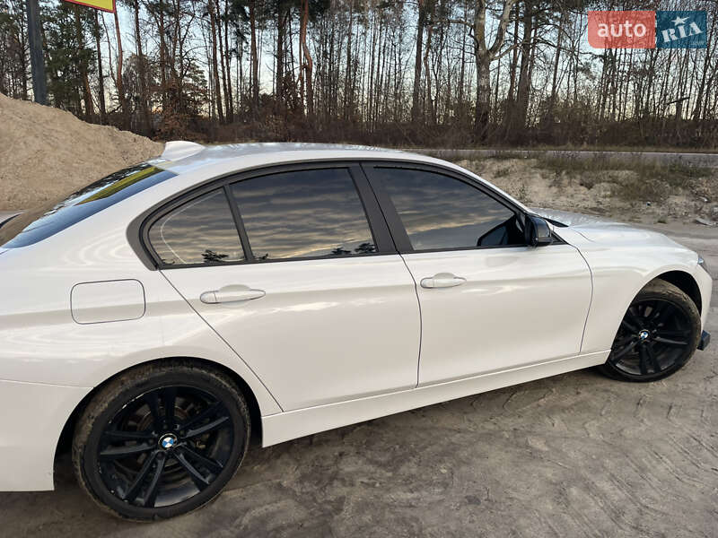 Седан BMW 3 Series 2012 в Києві