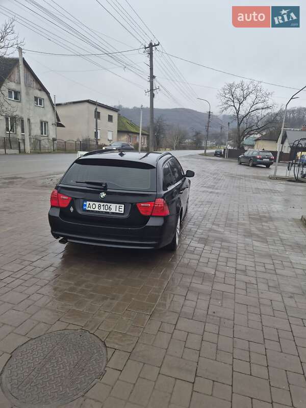 Универсал BMW 3 Series 2011 в Ужгороде