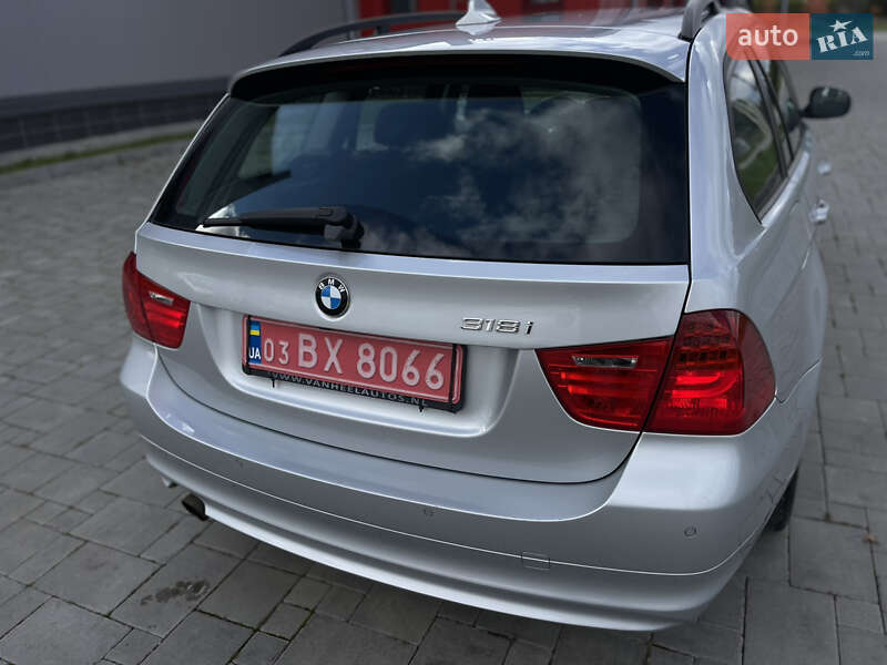 Універсал BMW 3 Series 2010 в Рівному