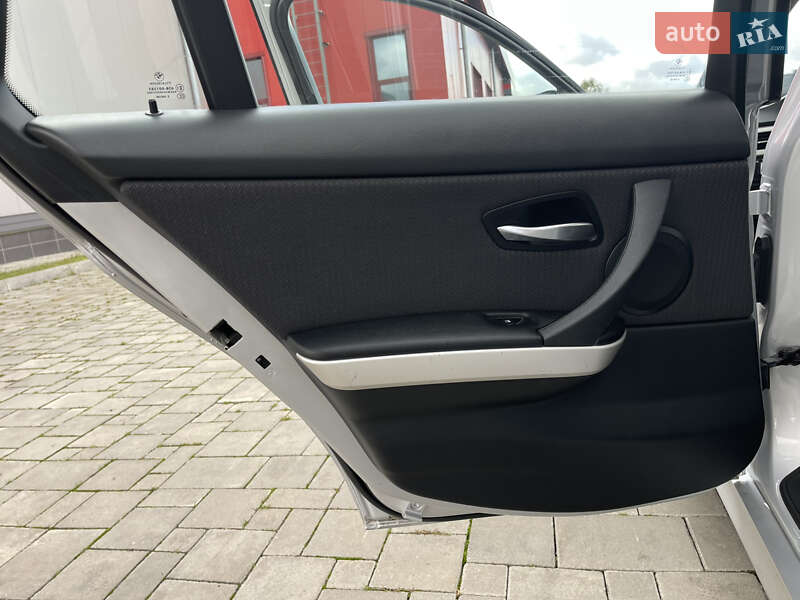 Універсал BMW 3 Series 2010 в Рівному