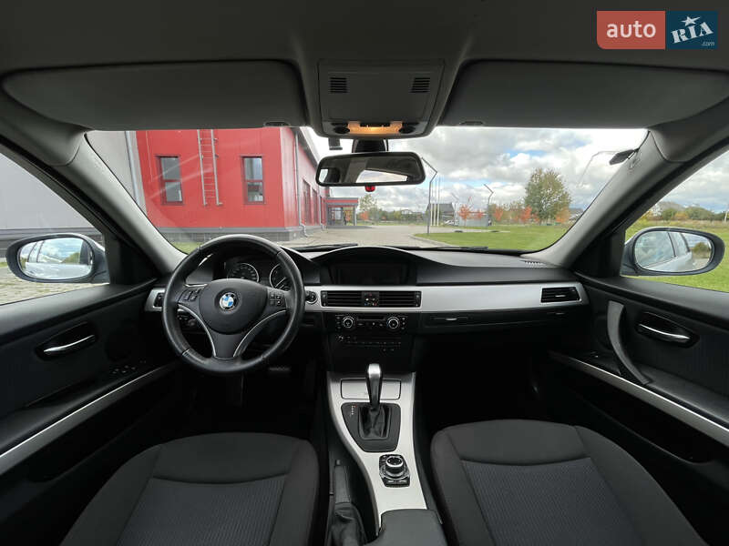 Універсал BMW 3 Series 2010 в Рівному