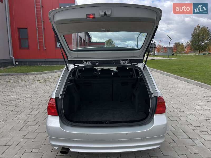 Універсал BMW 3 Series 2010 в Рівному