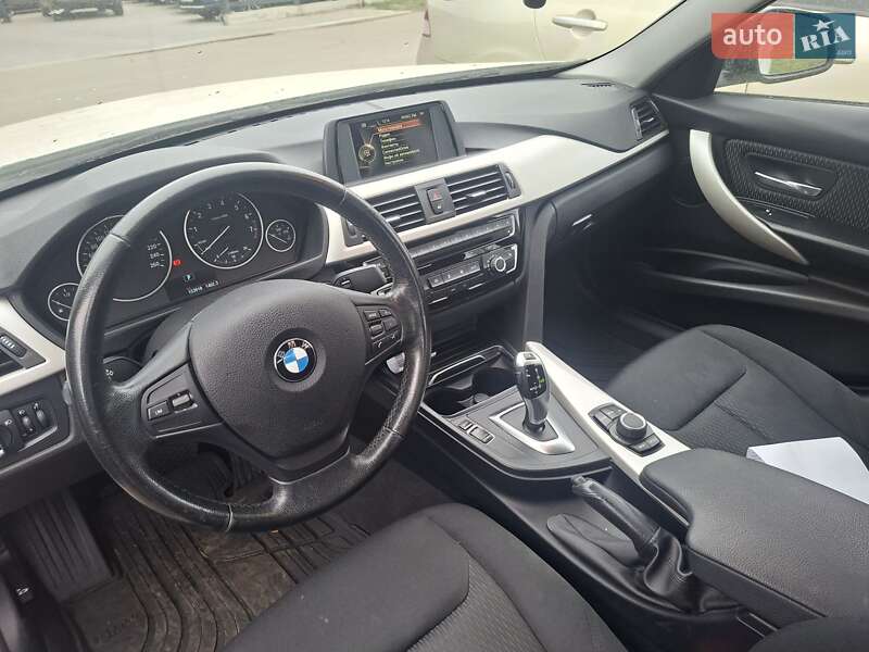 Седан BMW 3 Series 2017 в Киеве
