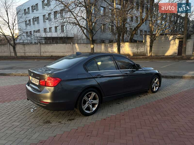 Седан BMW 3 Series 2014 в Киеве