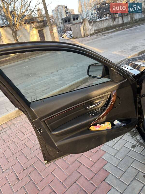 Седан BMW 3 Series 2014 в Киеве