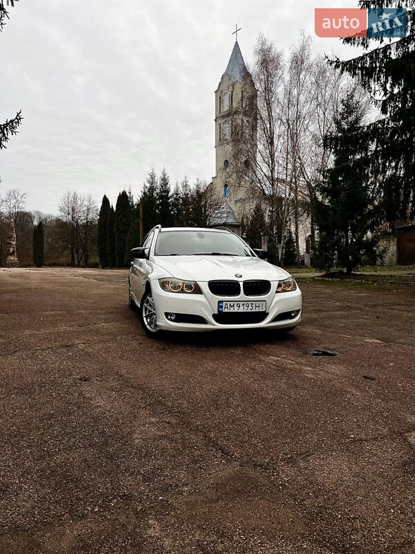 BMW 3 Series 2010
