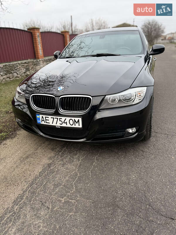 Седан BMW 3 Series 2011 в Днепре