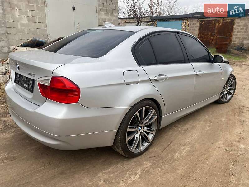BMW 3 Series 2005