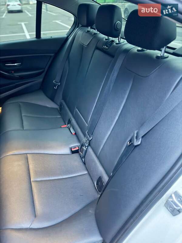 Седан BMW 3 Series 2014 в Києві фото 20 Седан BMW 3 Series 2014 в Києві