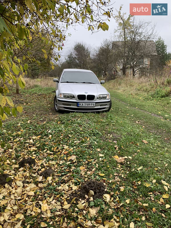 Седан BMW 3 Series 2001 в Киеве