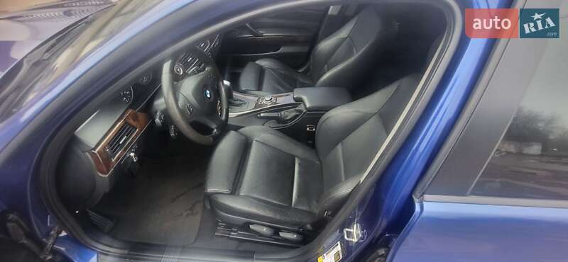 Седан BMW 3 Series 2010 в Кривому Розі