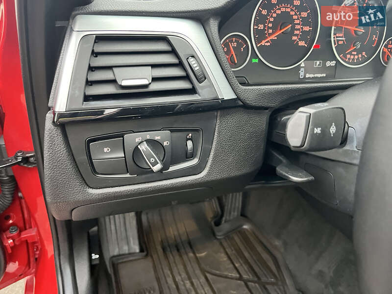 Седан BMW 3 Series 2018 в Києві