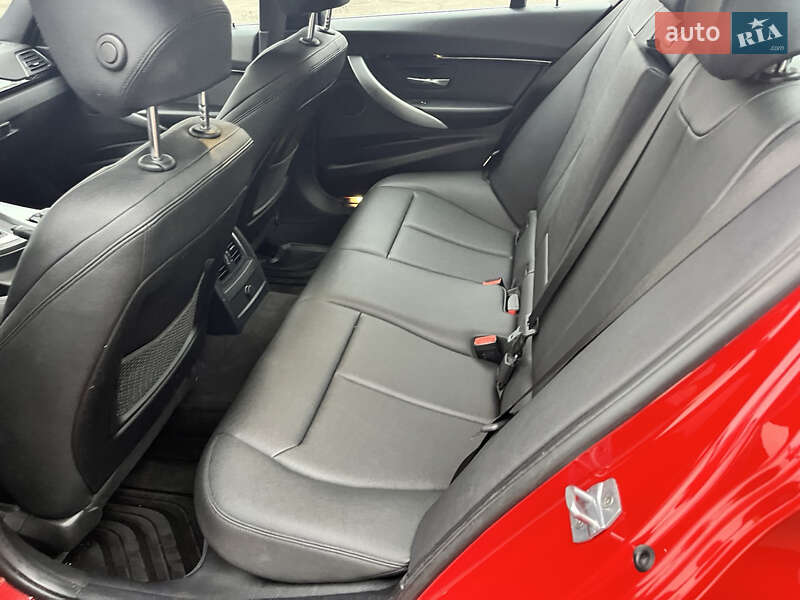 Седан BMW 3 Series 2018 в Києві