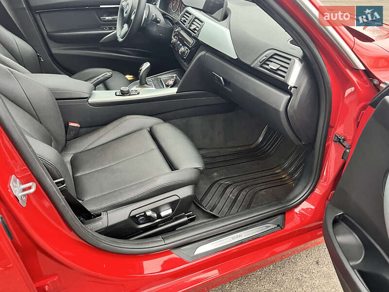 Седан BMW 3 Series 2018 в Києві