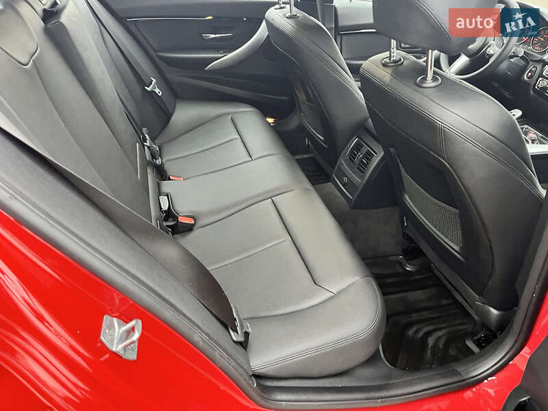 Седан BMW 3 Series 2018 в Києві