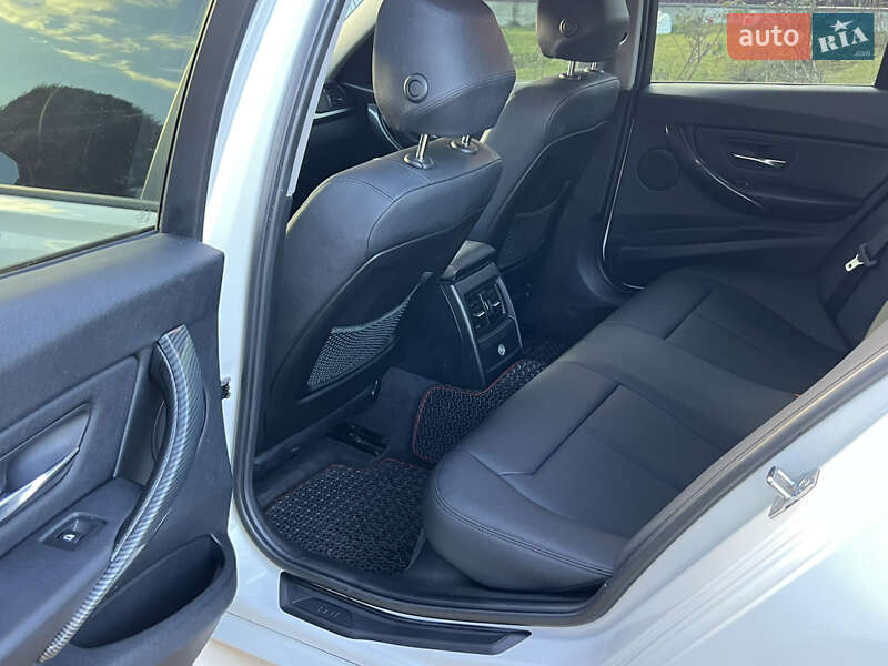 Седан BMW 3 Series 2012 в Богородчанах