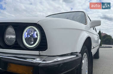 Седан BMW 3 Series 1986 в Городенці