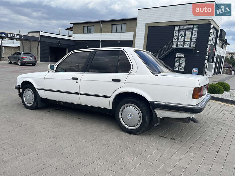 Седан BMW 3 Series 1986 в Городенке