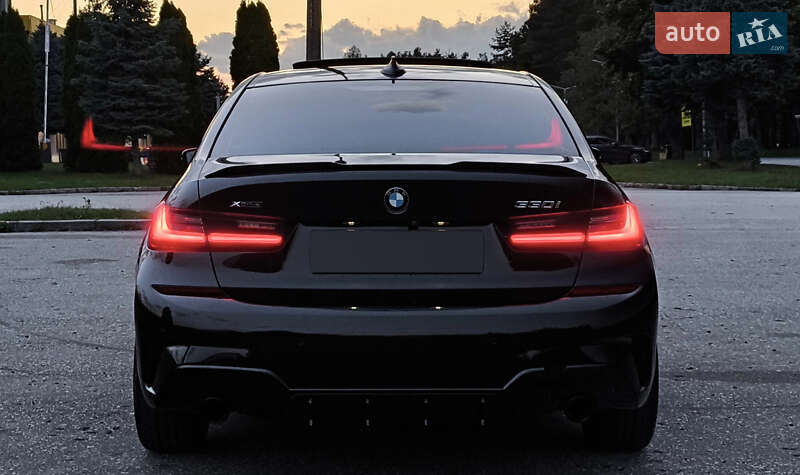 Седан BMW 3 Series 2019 в Львове