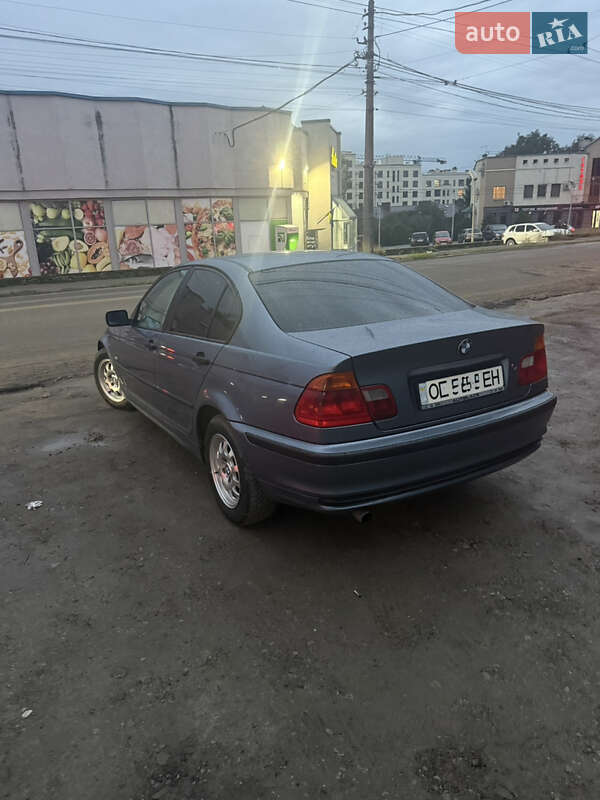 Седан BMW 3 Series 2000 в Черновцах