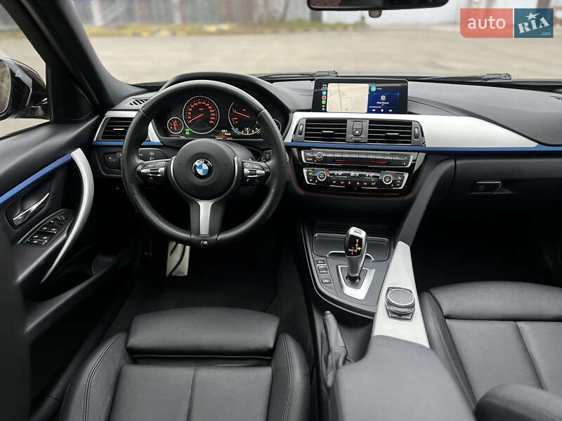 Седан BMW 3 Series 2018 в Киеве