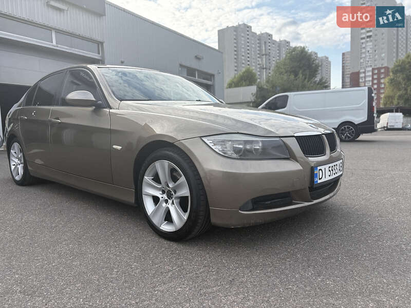 Седан BMW 3 Series 2005 в Киеве