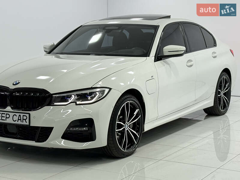 Седан BMW 3 Series 2020 в Одессе