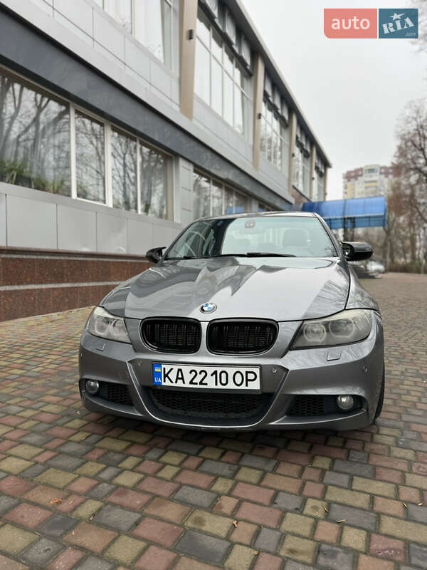 Седан BMW 3 Series 2010 в Черкасах