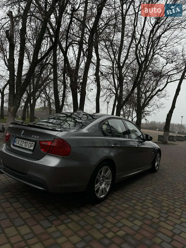 Седан BMW 3 Series 2010 в Черкасах