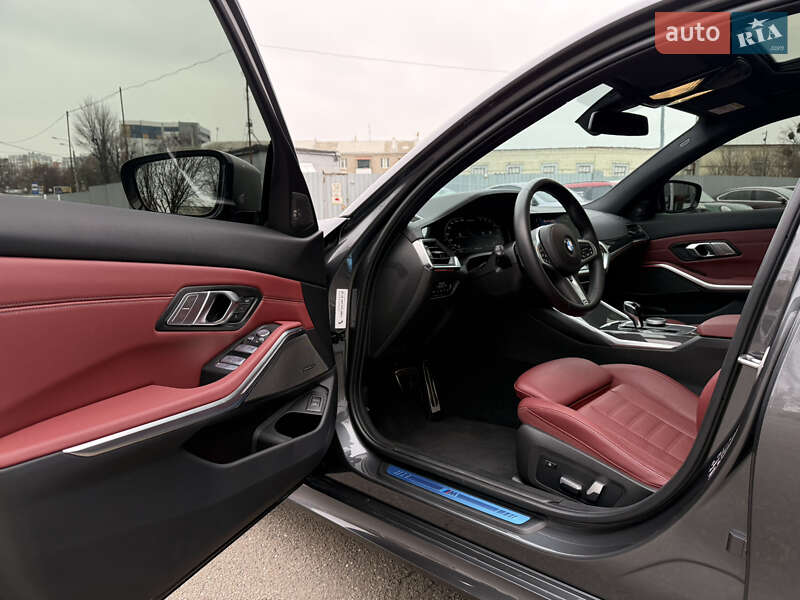 Седан BMW 3 Series 2022 в Харькове