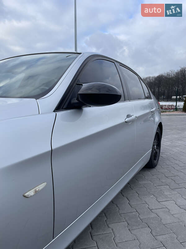 Седан BMW 3 Series 2007 в Виннице