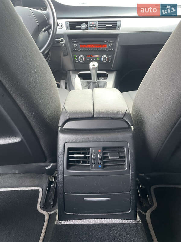 Седан BMW 3 Series 2007 в Виннице