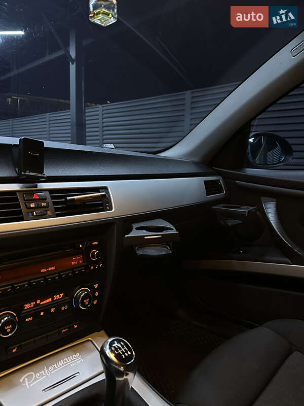 Купе BMW 3 Series 2008 в Черкасах фото 17 Купе BMW 3 Series 2008 в Черкасах