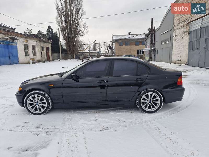 Седан BMW 3 Series 2003 в Кривом Роге
