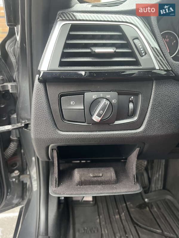 Седан BMW 3 Series 2017 в Стрию