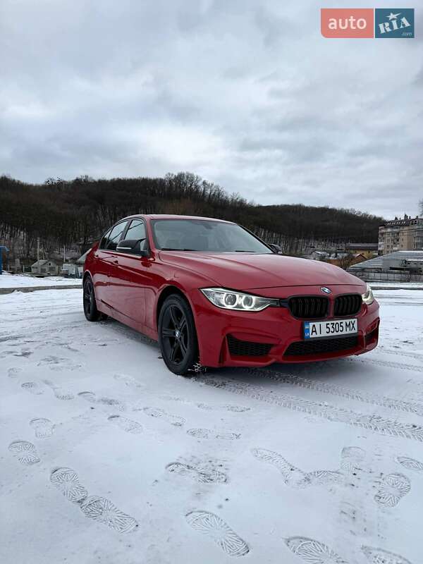 Седан BMW 3 Series 2015 в Обухове