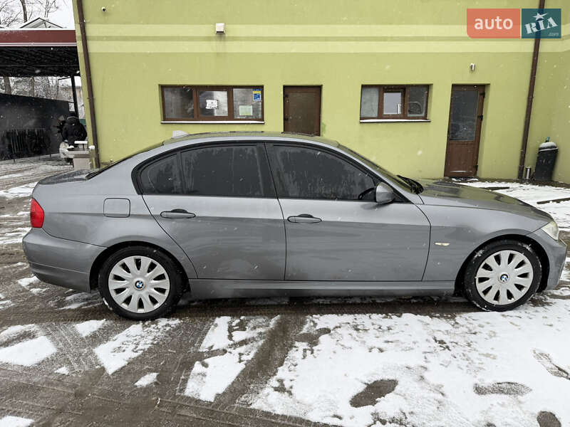Седан BMW 3 Series 2009 в Івано-Франківську