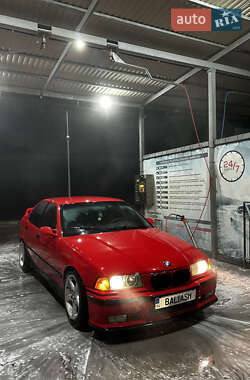 Седан BMW 3 Series 1993 в Львове