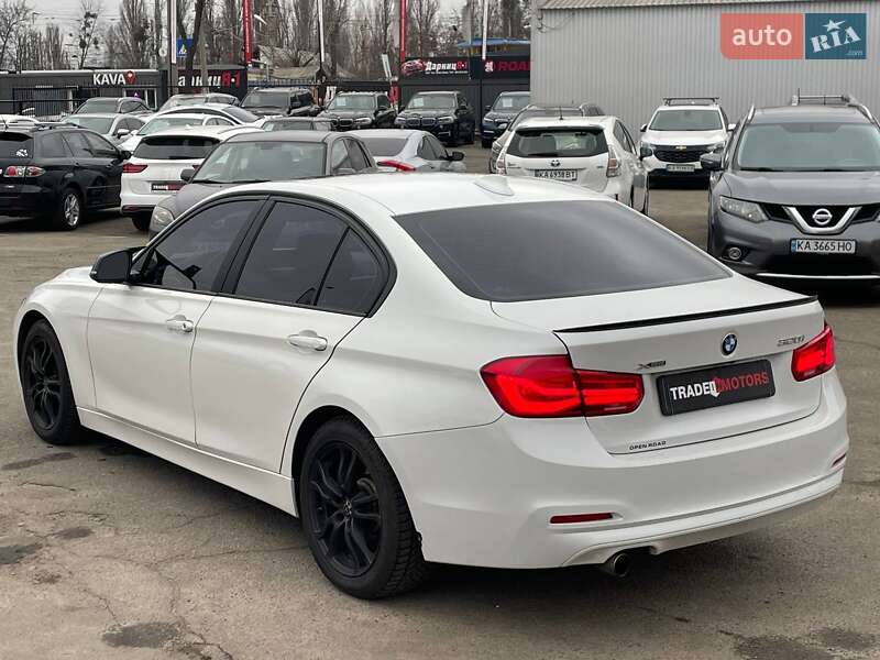 Седан BMW 3 Series 2017 в Киеве