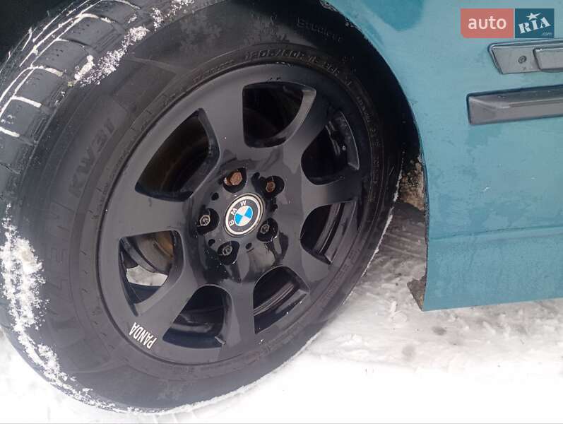 Седан BMW 3 Series 1993 в Горенці