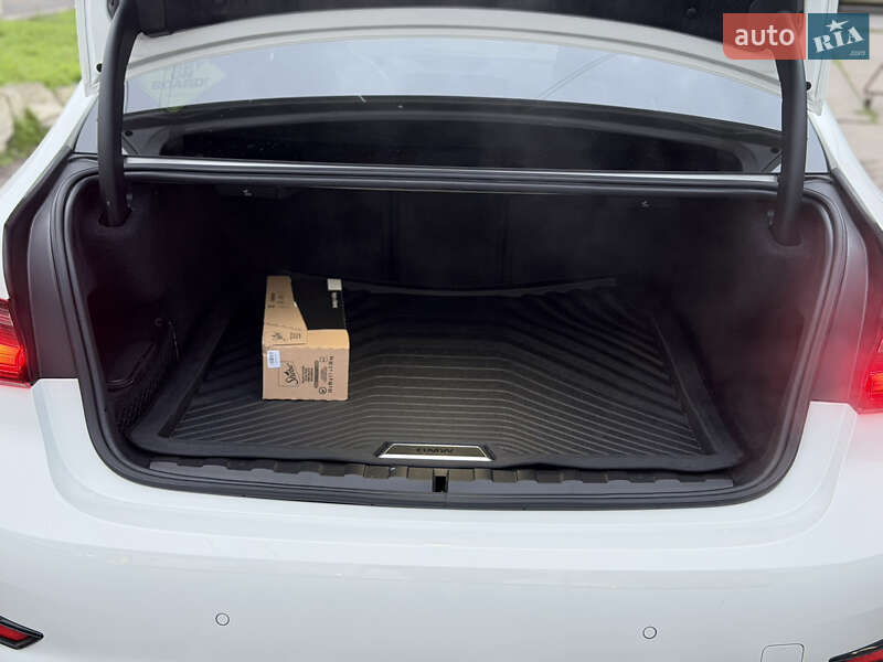 Седан BMW 3 Series 2020 в Одесі