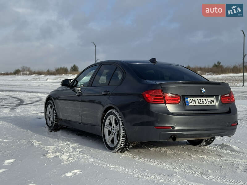 Седан BMW 3 Series 2015 в Рівному