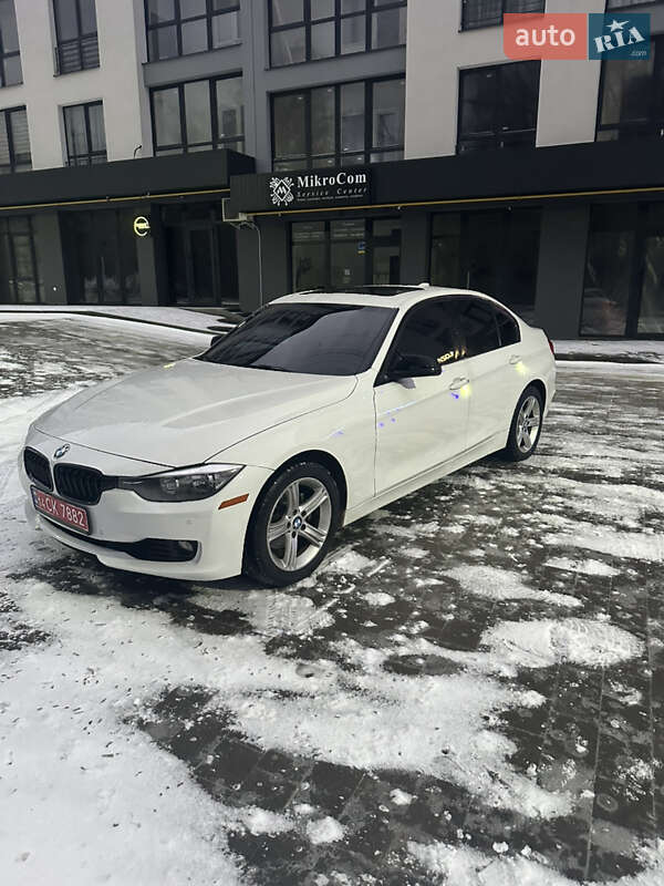 Седан BMW 3 Series 2015 в Яворові
