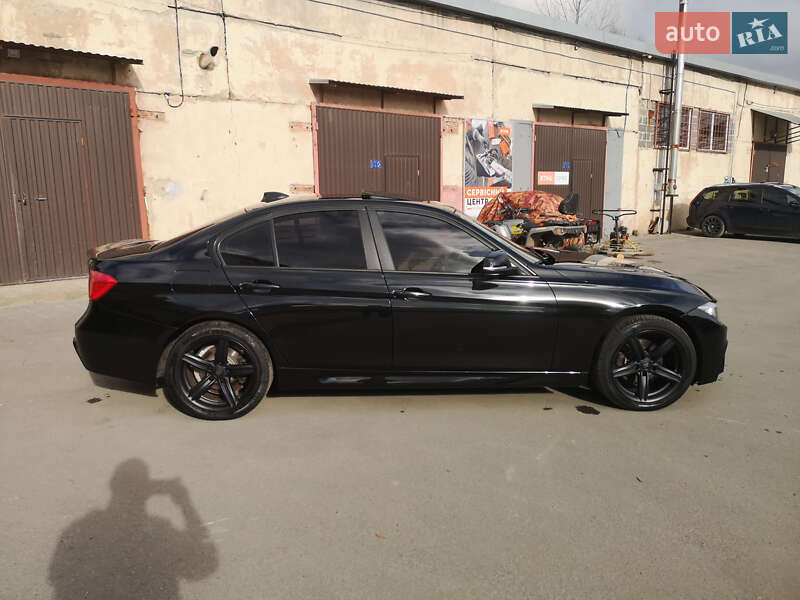 Седан BMW 3 Series 2013 в Калуші