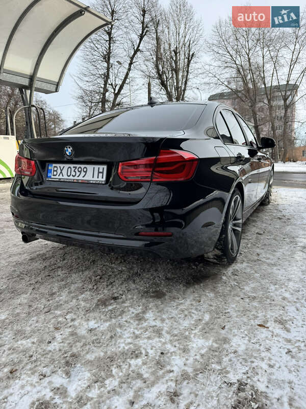 Седан BMW 3 Series 2017 в Хмельницком