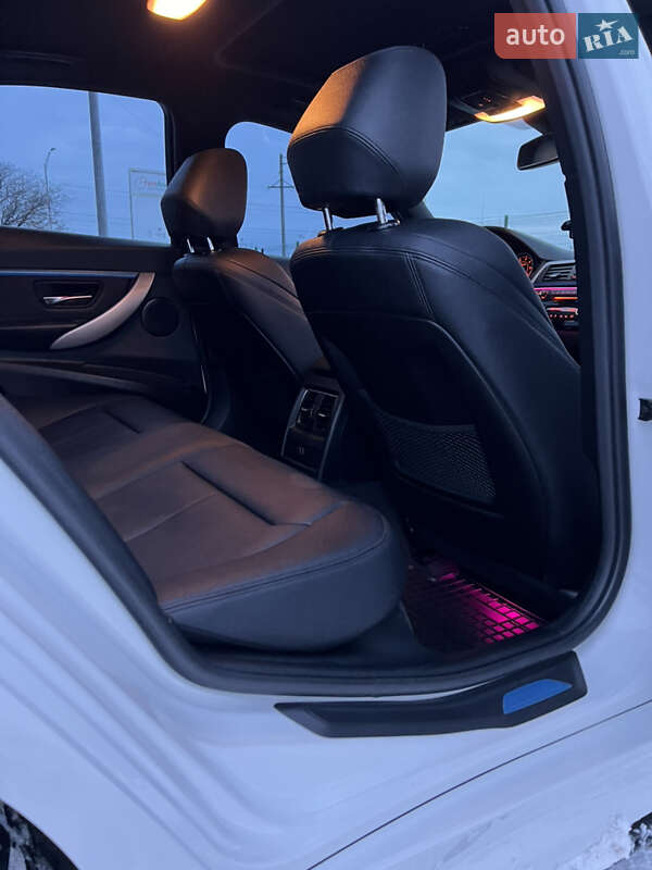 Седан BMW 3 Series 2015 в Львове