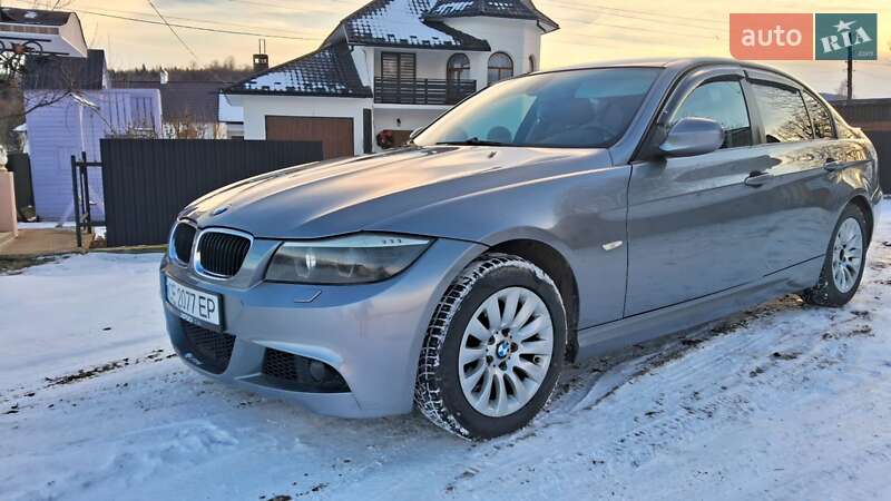 Седан BMW 3 Series 2009 в Черновцах