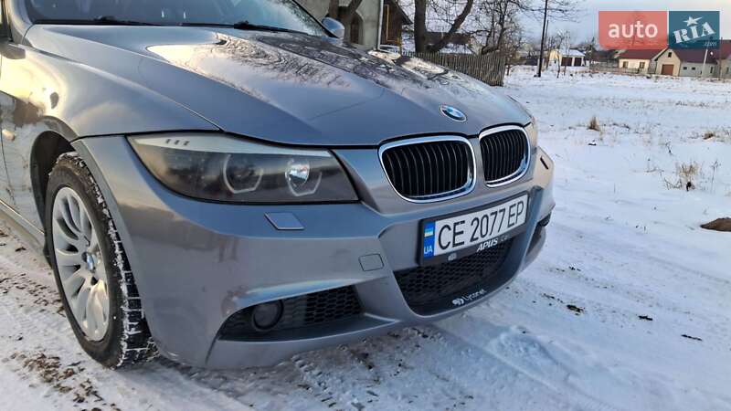 Седан BMW 3 Series 2009 в Черновцах
