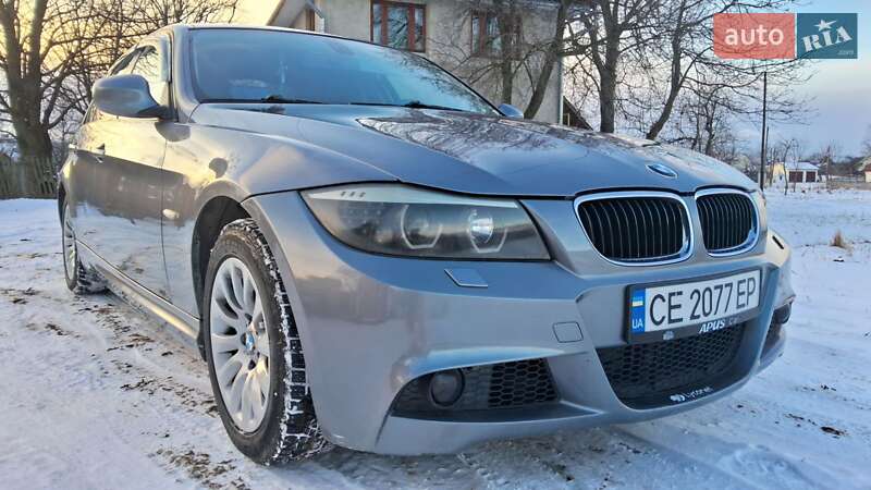 Седан BMW 3 Series 2009 в Черновцах