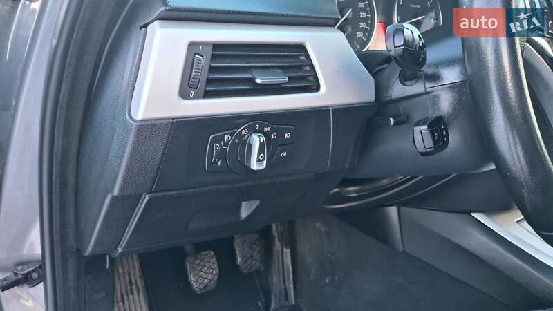 Седан BMW 3 Series 2009 в Черновцах